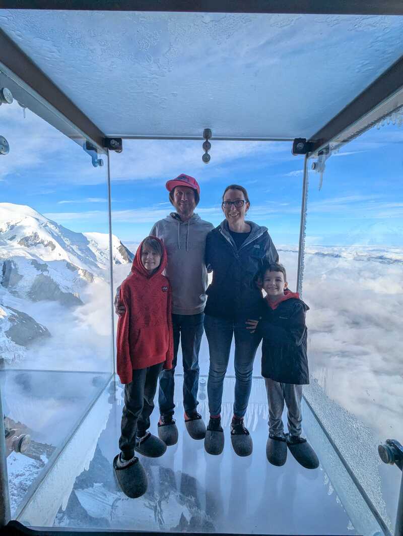 The crew suspended 1,000m in the air